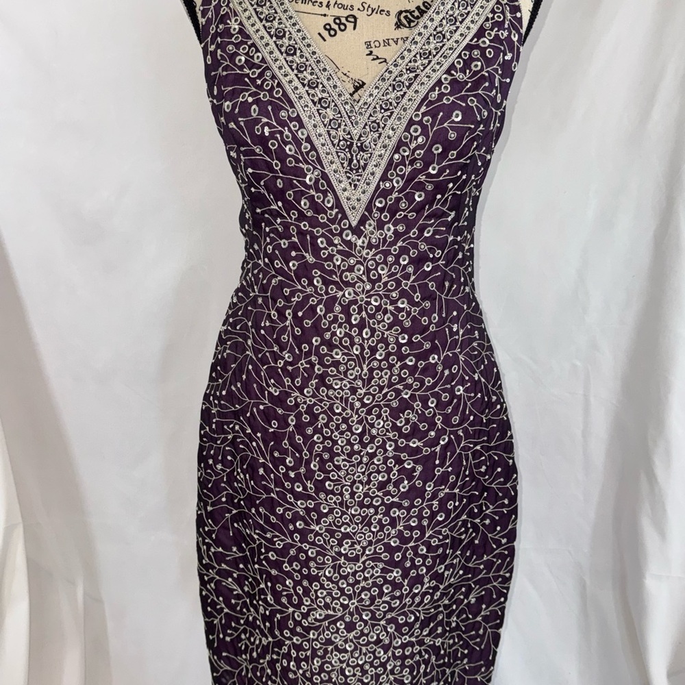 GORGEOUS Carolina Herrera Purple & Ivory Embellished Dress